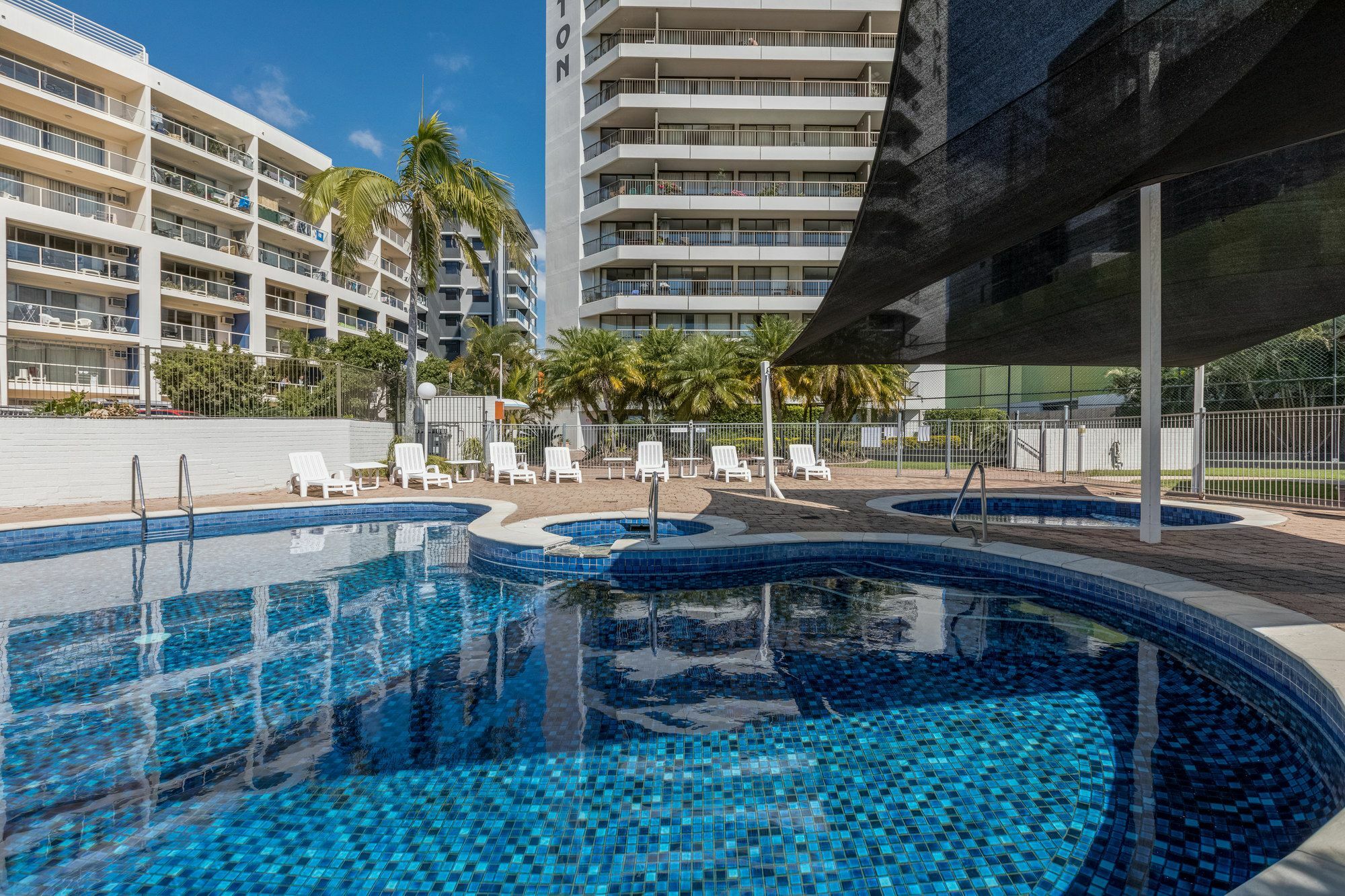 Palmerston Tower On Southport Broadwater Guldkusten Exteriör bild